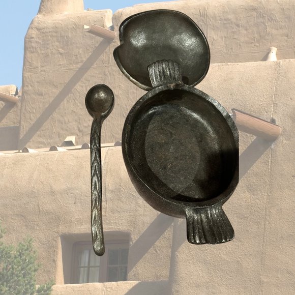 PAT LOLLAR LIDDED MICACEOUS CLAY POT W/ SERVING SPOON - NWOT - PRICE DROPPED! - Picture 3 of 3